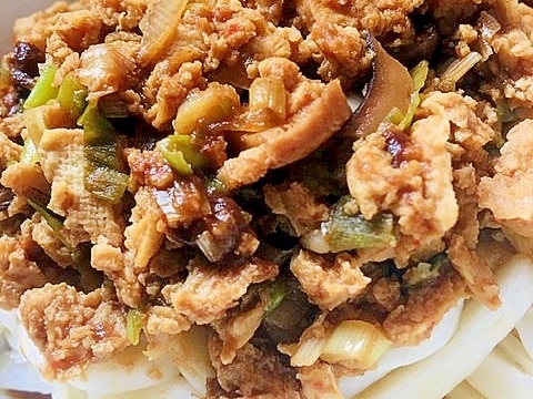 肉の代わりに豆腐で ジャージャー風うどん